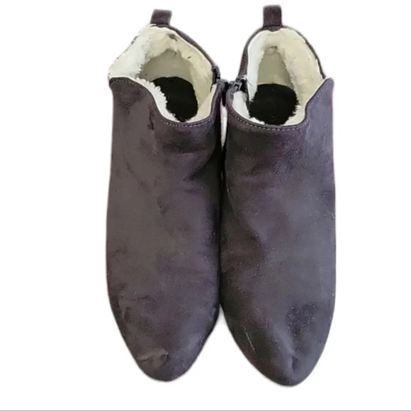 Old Navy Booties - Picture 1 of 8